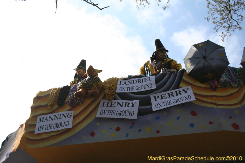 Krewe-of-King-Arthur-2010-Uptown-New-Orleans-Mardi-Gras-4849