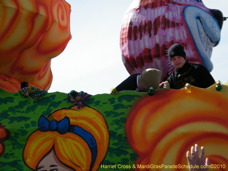 Krewe-of-Little-Rascals-Metairie-Mardi-Gras-Childrens-Parade-7203