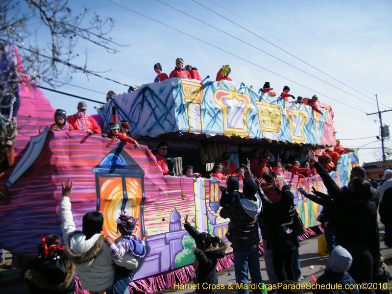 Krewe-of-Little-Rascals-Metairie-Mardi-Gras-Childrens-Parade-7207