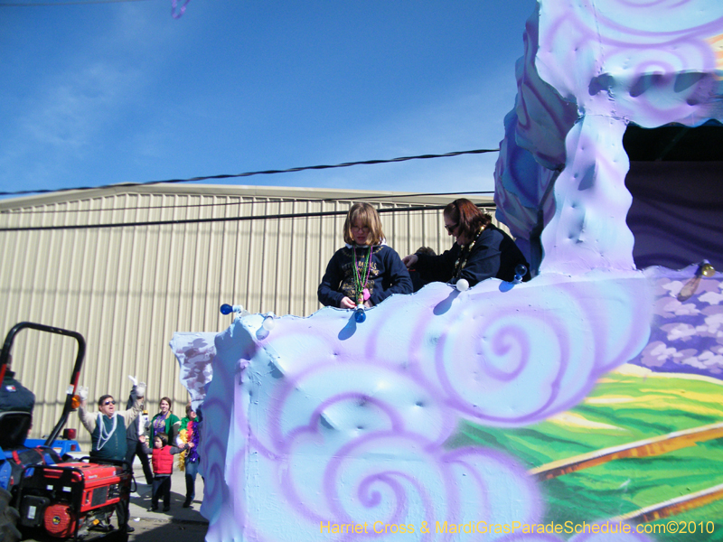 Krewe-of-Little-Rascals-Metairie-Mardi-Gras-Childrens-Parade-7223