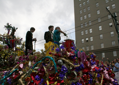 Krewe-of-Mid-City-Mardi-Gras-2008-New-Orleans-0156