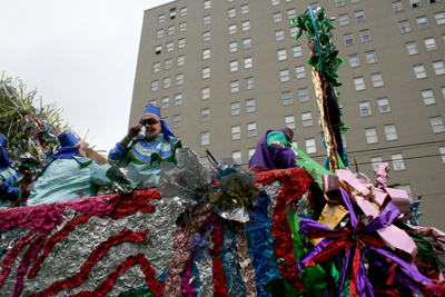 Krewe-of-Mid-City-Mardi-Gras-2008-New-Orleans-0225