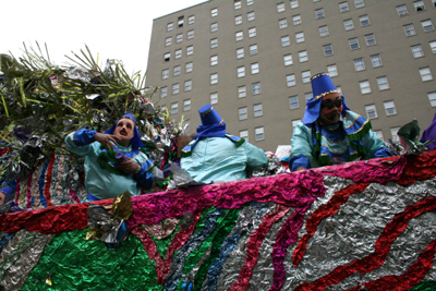 Krewe-of-Mid-City-Mardi-Gras-2008-New-Orleans-0226