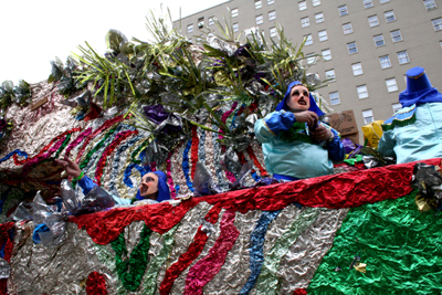 Krewe-of-Mid-City-Mardi-Gras-2008-New-Orleans-0227