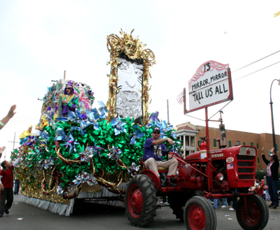 Krewe-of-Mid-City-Mardi-Gras-2008-New-Orleans-0248