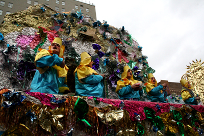 Krewe-of-Mid-City-Mardi-Gras-2008-New-Orleans-0255