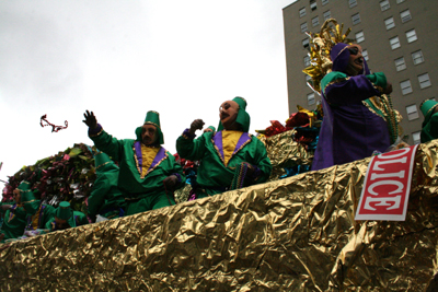 Krewe-of-Mid-City-Mardi-Gras-2008-New-Orleans-0274