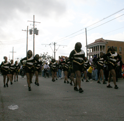 Krewe-of-Mid-City-Mardi-Gras-2008-New-Orleans-0296