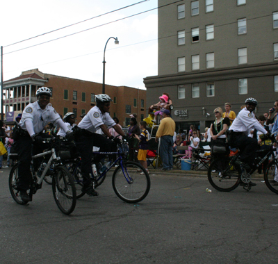 Krewe-of-Mid-City-Mardi-Gras-2008-New-Orleans-0299