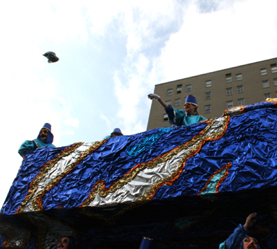 Krewe-of-Mid-City-Mardi-Gras-2008-New-Orleans-0341