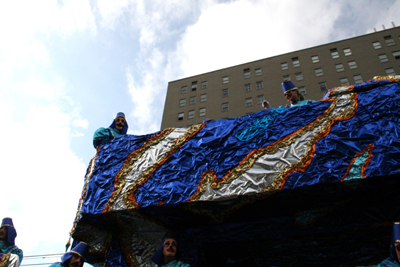 Krewe-of-Mid-City-Mardi-Gras-2008-New-Orleans-0342