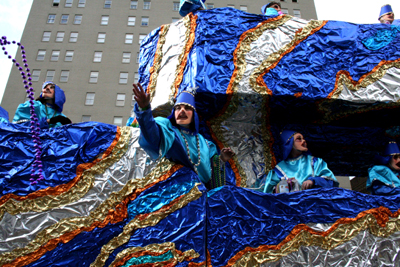 Krewe-of-Mid-City-Mardi-Gras-2008-New-Orleans-0343