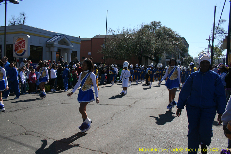 2009-Krewe-of-Mid-City-presents-Parrotheads-in-Paradise-Mardi-Gras-New-Orleans-0169