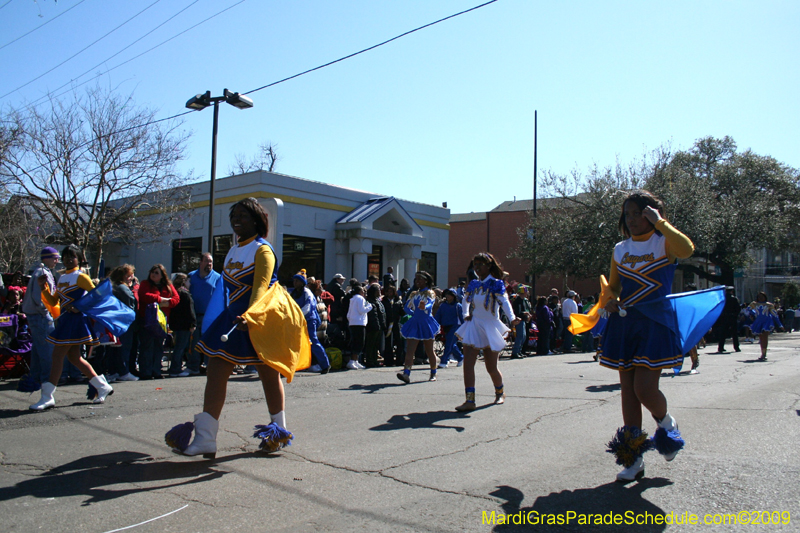 2009-Krewe-of-Mid-City-presents-Parrotheads-in-Paradise-Mardi-Gras-New-Orleans-0180