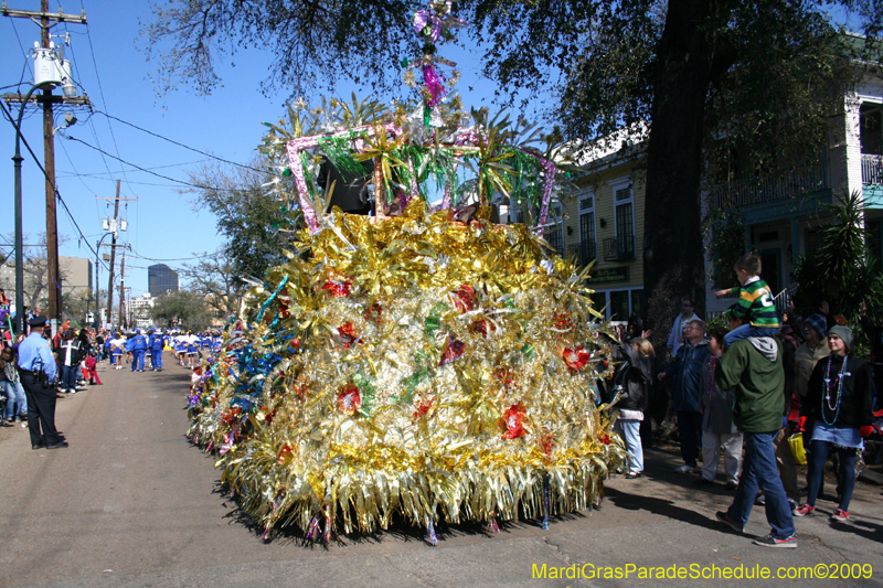 2009-Krewe-of-Mid-City-presents-Parrotheads-in-Paradise-Mardi-Gras-New-Orleans-0193