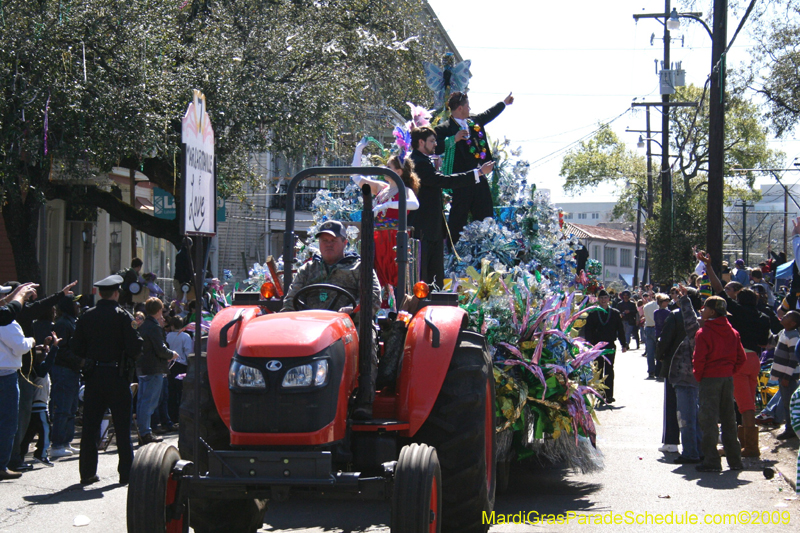 2009-Krewe-of-Mid-City-presents-Parrotheads-in-Paradise-Mardi-Gras-New-Orleans-0199