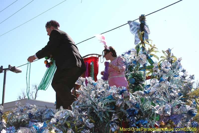 2009-Krewe-of-Mid-City-presents-Parrotheads-in-Paradise-Mardi-Gras-New-Orleans-0203