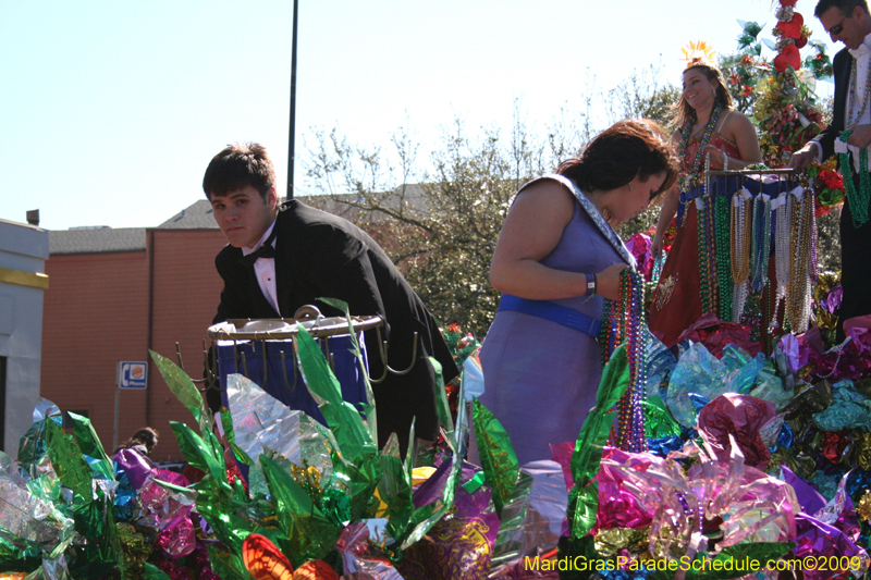 2009-Krewe-of-Mid-City-presents-Parrotheads-in-Paradise-Mardi-Gras-New-Orleans-0208