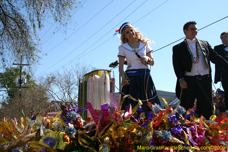 2009-Krewe-of-Mid-City-presents-Parrotheads-in-Paradise-Mardi-Gras-New-Orleans-0231