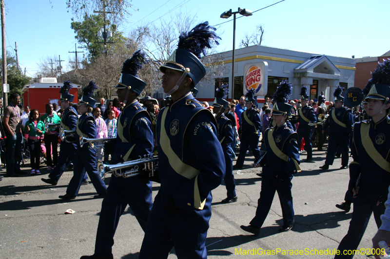 2009-Krewe-of-Mid-City-presents-Parrotheads-in-Paradise-Mardi-Gras-New-Orleans-0238