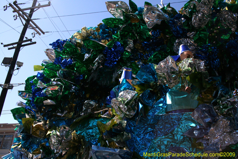 2009-Krewe-of-Mid-City-presents-Parrotheads-in-Paradise-Mardi-Gras-New-Orleans-0273