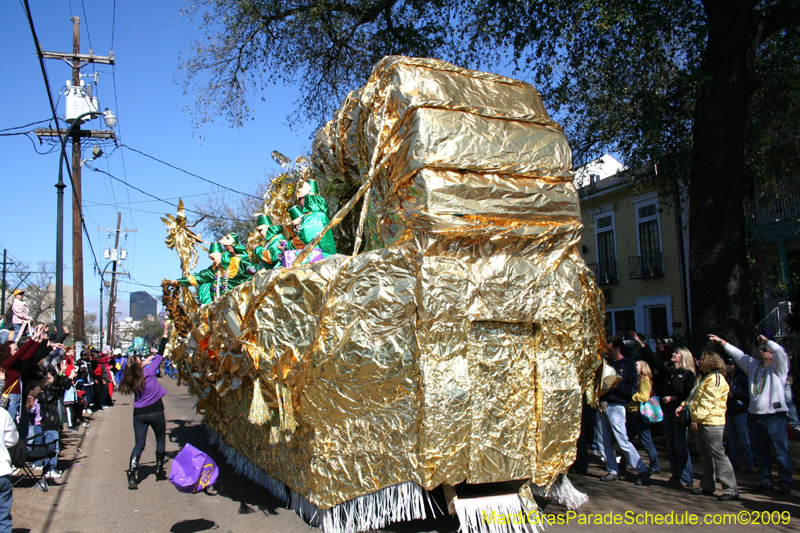 2009-Krewe-of-Mid-City-presents-Parrotheads-in-Paradise-Mardi-Gras-New-Orleans-0294