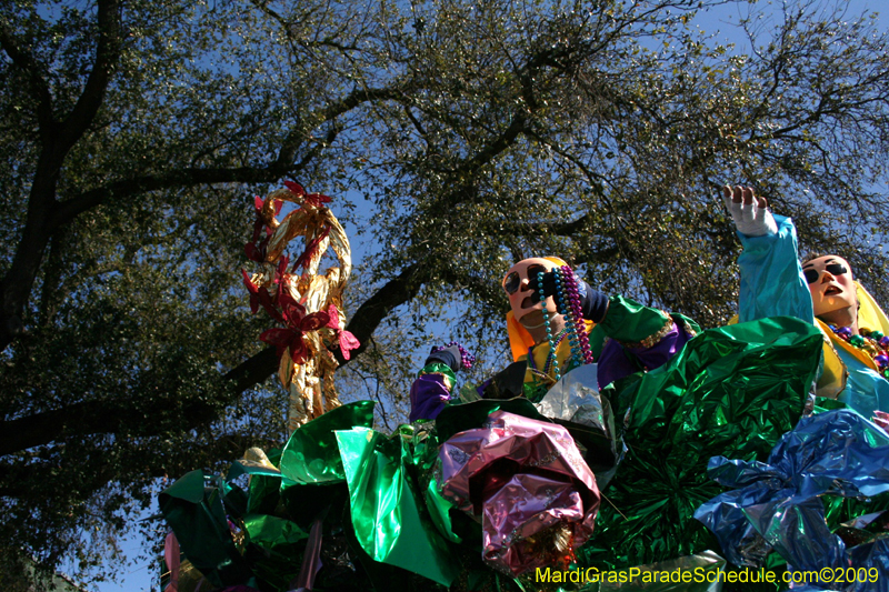 2009-Krewe-of-Mid-City-presents-Parrotheads-in-Paradise-Mardi-Gras-New-Orleans-0304