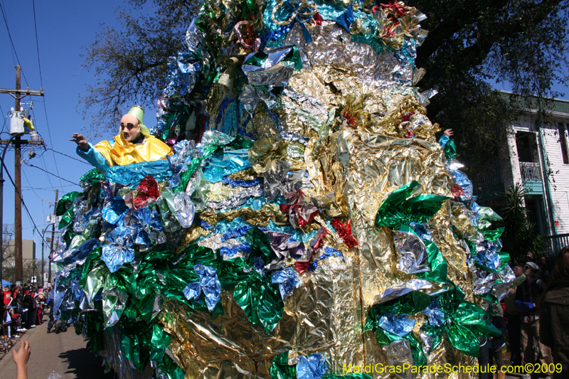 2009-Krewe-of-Mid-City-presents-Parrotheads-in-Paradise-Mardi-Gras-New-Orleans-0310