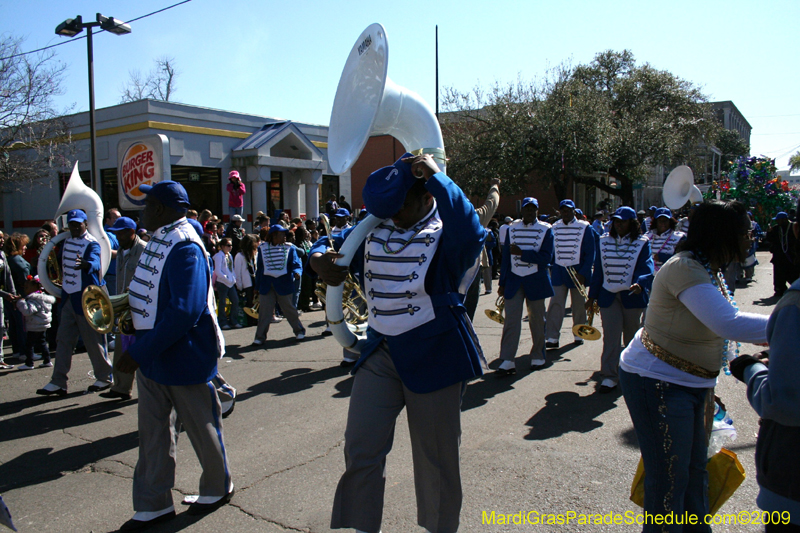 2009-Krewe-of-Mid-City-presents-Parrotheads-in-Paradise-Mardi-Gras-New-Orleans-0317