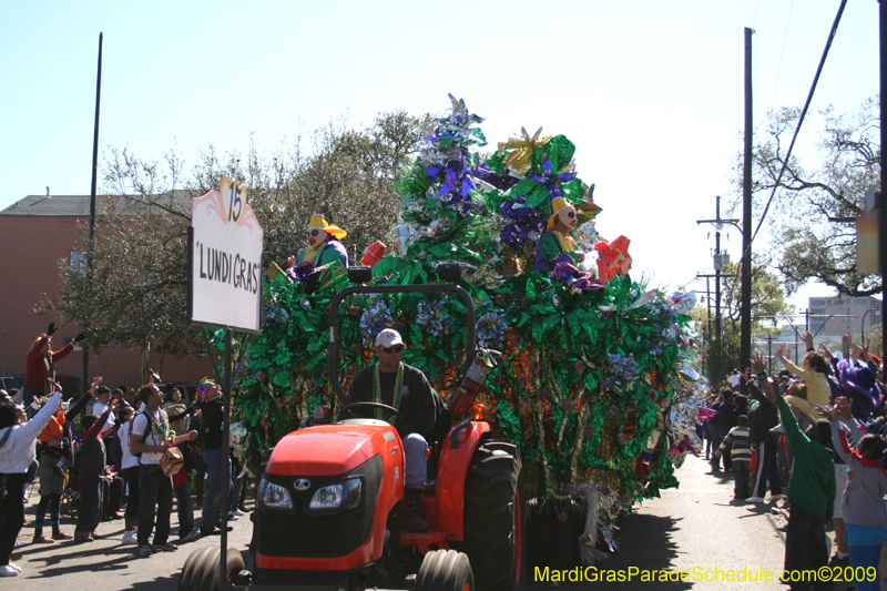 2009-Krewe-of-Mid-City-presents-Parrotheads-in-Paradise-Mardi-Gras-New-Orleans-0322