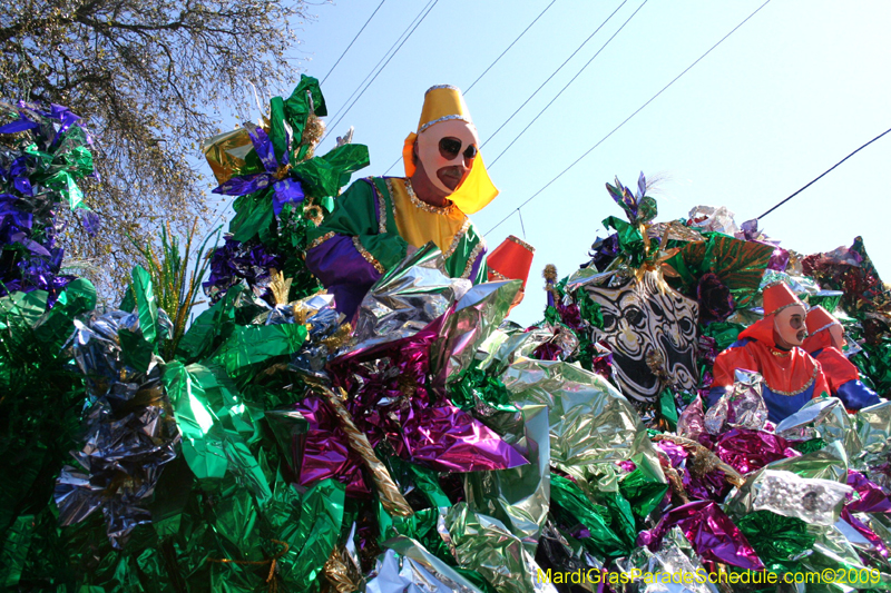 2009-Krewe-of-Mid-City-presents-Parrotheads-in-Paradise-Mardi-Gras-New-Orleans-0326