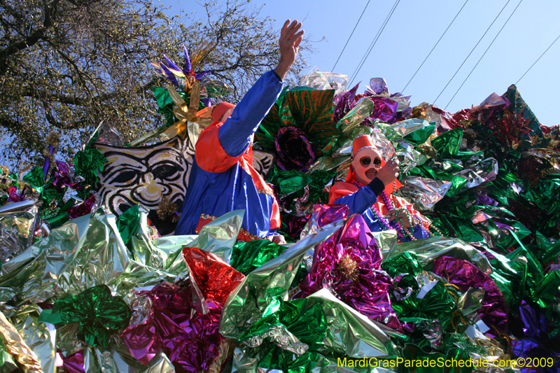 2009-Krewe-of-Mid-City-presents-Parrotheads-in-Paradise-Mardi-Gras-New-Orleans-0329