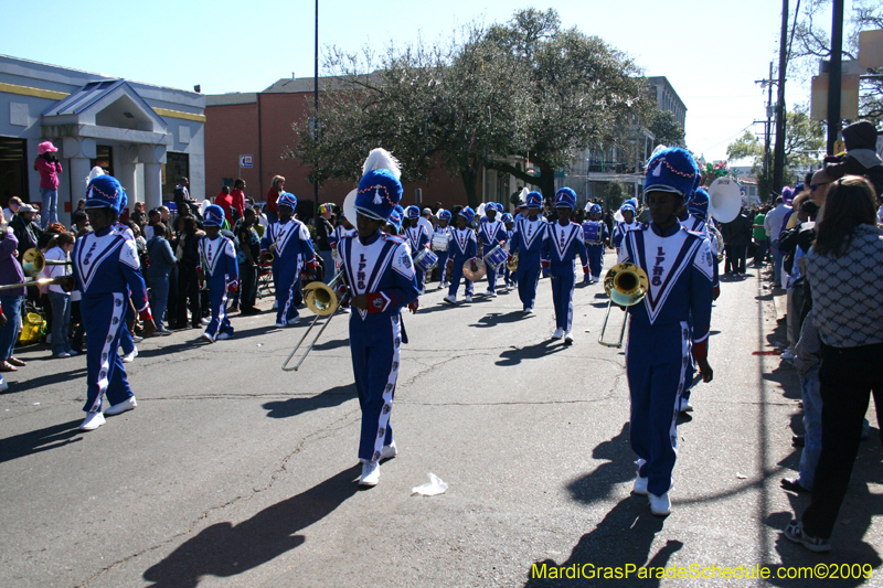 2009-Krewe-of-Mid-City-presents-Parrotheads-in-Paradise-Mardi-Gras-New-Orleans-0333