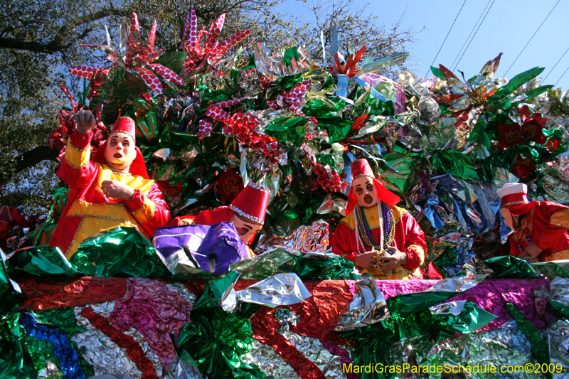 2009-Krewe-of-Mid-City-presents-Parrotheads-in-Paradise-Mardi-Gras-New-Orleans-0347