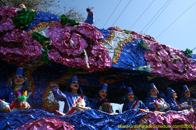 2009-Krewe-of-Mid-City-presents-Parrotheads-in-Paradise-Mardi-Gras-New-Orleans-0362