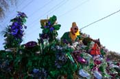 2009-Krewe-of-Mid-City-presents-Parrotheads-in-Paradise-Mardi-Gras-New-Orleans-0325