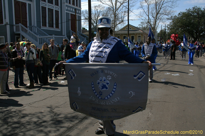 Krewe-of-Mid-City-2010-Mardi-Gras-New-Orleans-Carnival-9097