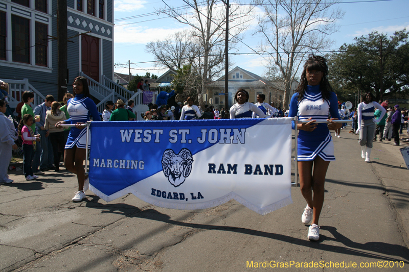 Krewe-of-Mid-City-2010-Mardi-Gras-New-Orleans-Carnival-9115