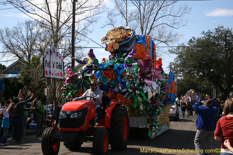 Krewe-of-Mid-City-2010-Mardi-Gras-New-Orleans-Carnival-9123