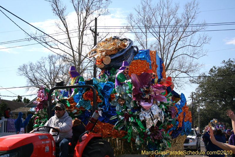 Krewe-of-Mid-City-2010-Mardi-Gras-New-Orleans-Carnival-9125