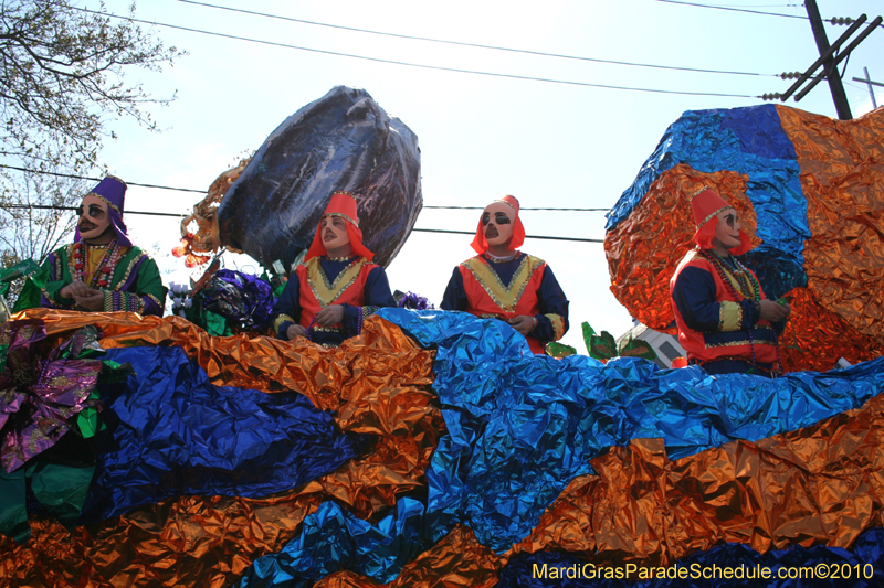 Krewe-of-Mid-City-2010-Mardi-Gras-New-Orleans-Carnival-9129