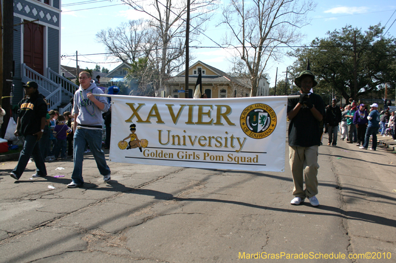 Krewe-of-Mid-City-2010-Mardi-Gras-New-Orleans-Carnival-9133