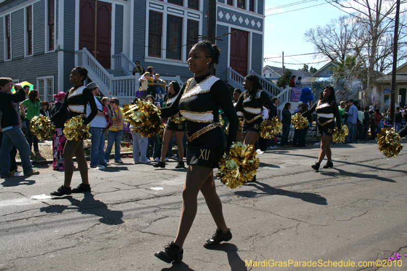 Krewe-of-Mid-City-2010-Mardi-Gras-New-Orleans-Carnival-9135