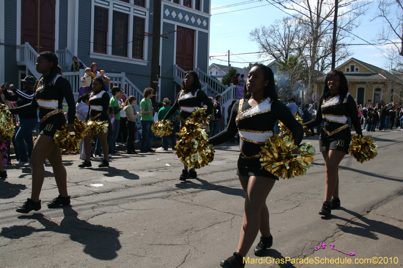 Krewe-of-Mid-City-2010-Mardi-Gras-New-Orleans-Carnival-9136