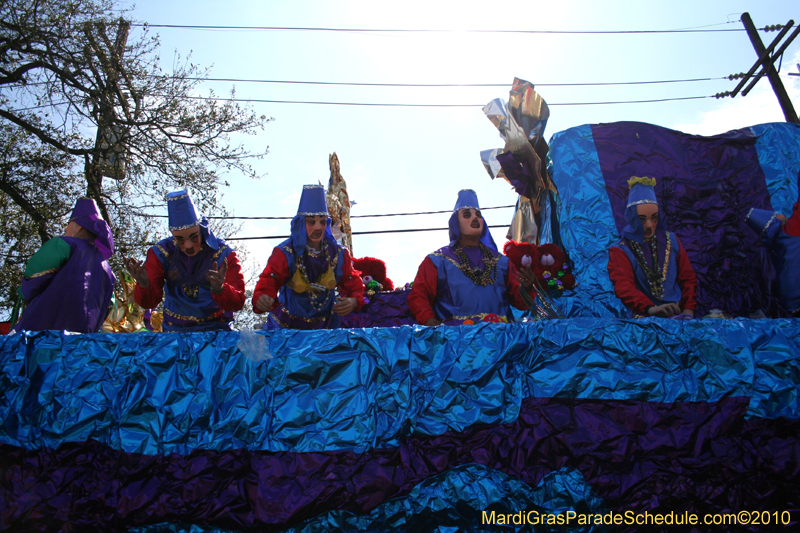 Krewe-of-Mid-City-2010-Mardi-Gras-New-Orleans-Carnival-9143