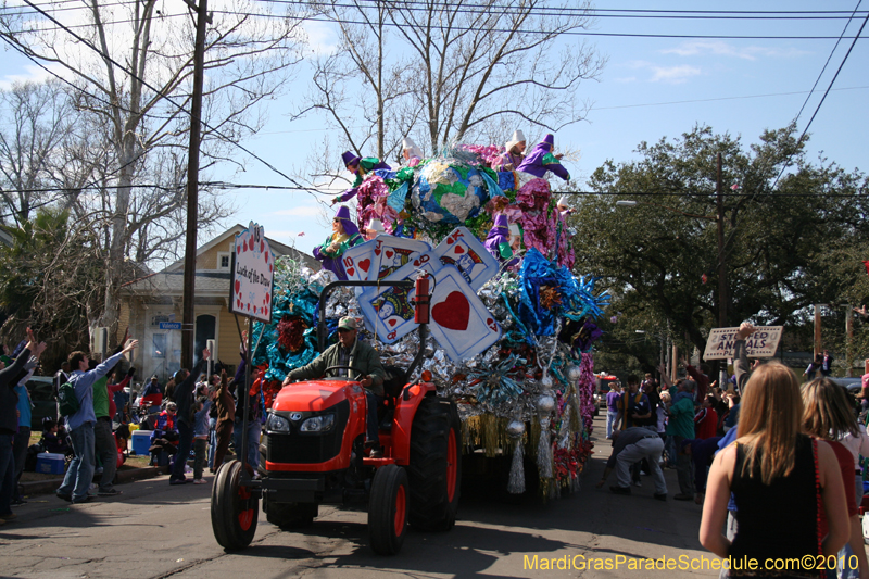 Krewe-of-Mid-City-2010-Mardi-Gras-New-Orleans-Carnival-9151