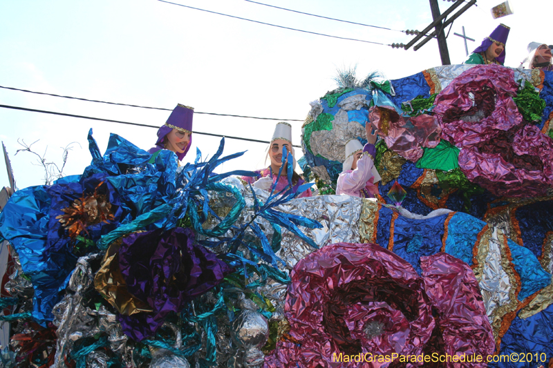 Krewe-of-Mid-City-2010-Mardi-Gras-New-Orleans-Carnival-9155