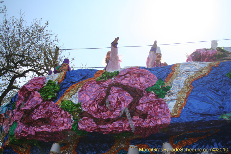 Krewe-of-Mid-City-2010-Mardi-Gras-New-Orleans-Carnival-9158