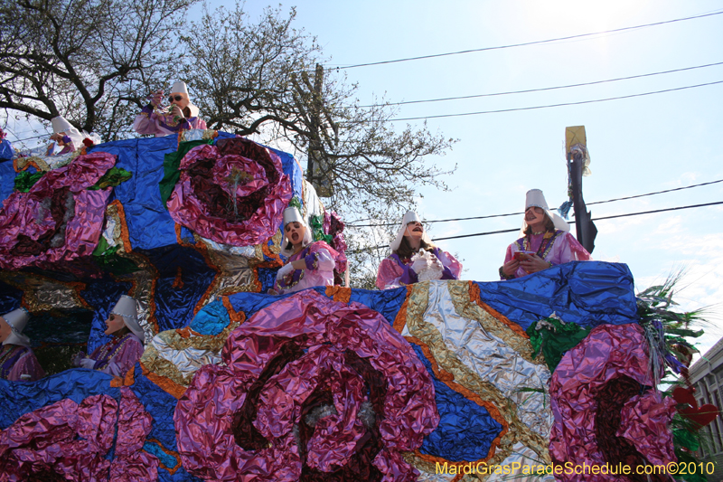 Krewe-of-Mid-City-2010-Mardi-Gras-New-Orleans-Carnival-9164