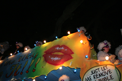 Krewe-of-Muses-2008-Mardi-Gras-New-Orleans-1031